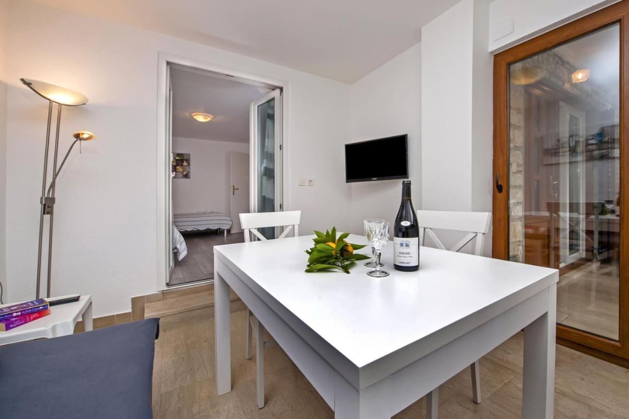 Apartments Pino Ровінь Екстер'єр фото