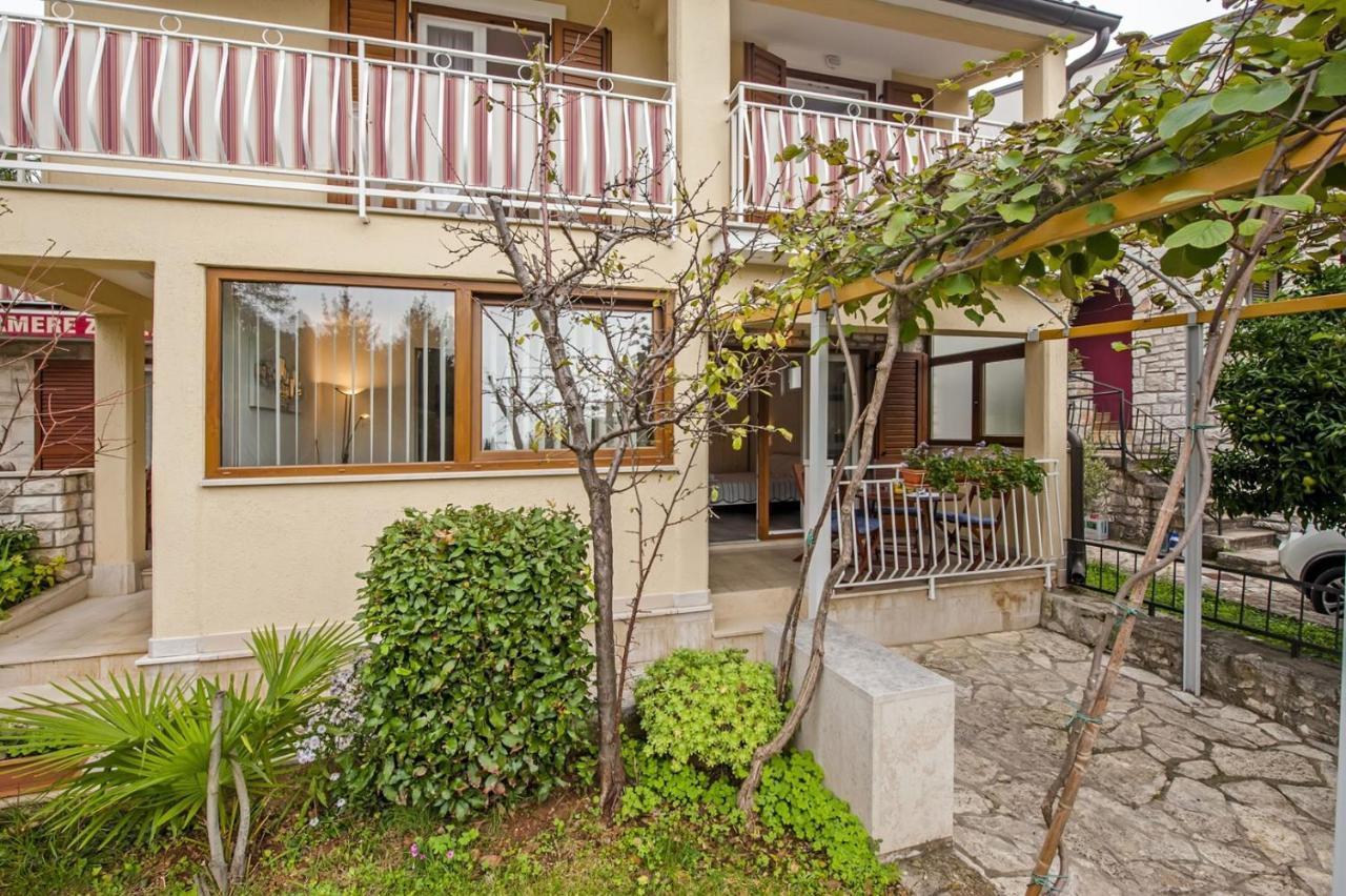 Apartments Pino Ровінь Екстер'єр фото