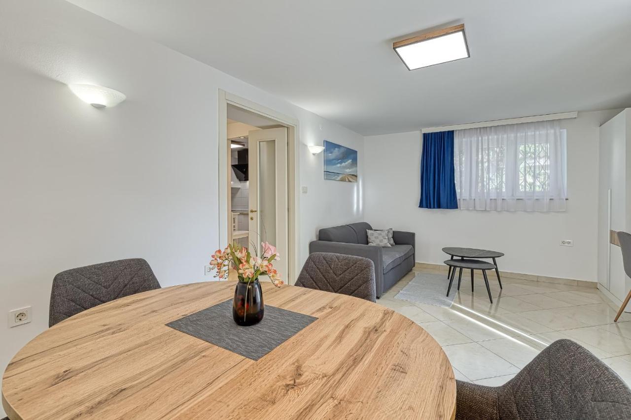 Apartments Pino Ровінь Екстер'єр фото