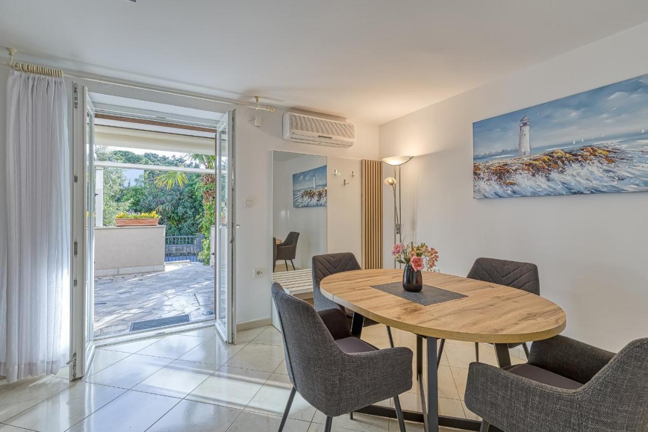 Apartments Pino Ровінь Екстер'єр фото