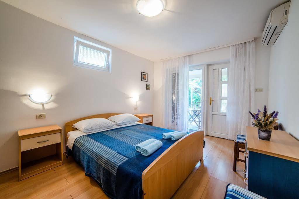 Apartments Pino Ровінь Екстер'єр фото